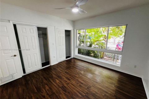 Снять в аренду квартиру в Майами-Бич, Флорида 2 спальни, 102.19м2, № 1956392 - фото 12