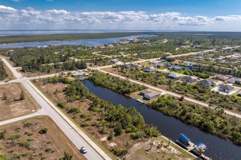 Terreno en venta en Port Charlotte, Florida № 2103699 - foto 2