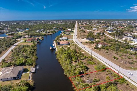 Land in Port Charlotte, Florida № 2103699