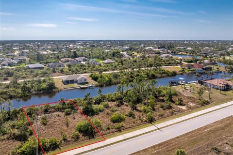 Terreno en venta en Port Charlotte, Florida № 2103699 - foto 3