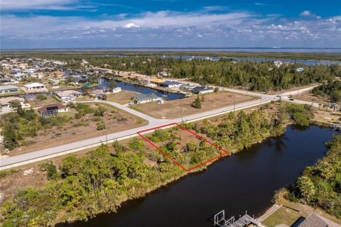 Terreno en venta en Port Charlotte, Florida № 2103699 - foto 5