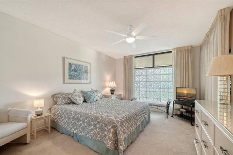Condo in Longboat Key, Florida, 3 bedrooms  № 2424438 - photo 17