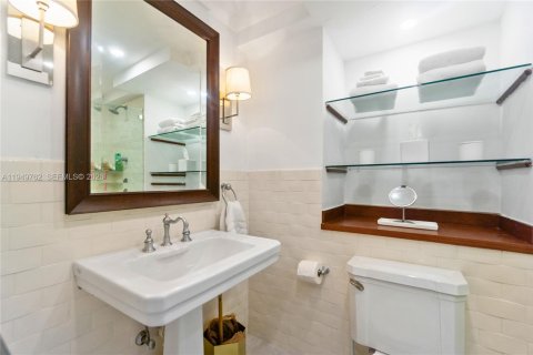Copropriété à louer à Miami Beach, Floride: 2 chambres, 110.55 m2 № 2153048 - photo 15