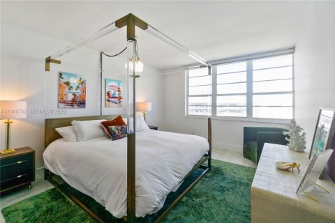 Copropriété à louer à Miami Beach, Floride: 2 chambres, 110.55 m2 № 2153048 - photo 18