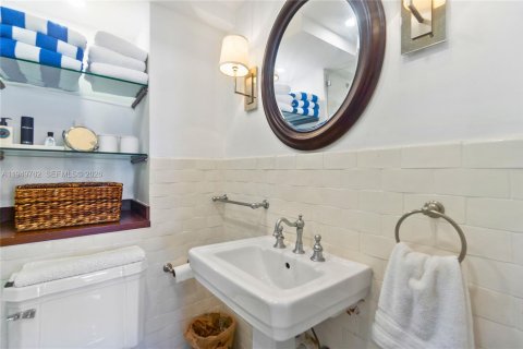 Copropriété à louer à Miami Beach, Floride: 2 chambres, 110.55 m2 № 2153048 - photo 21