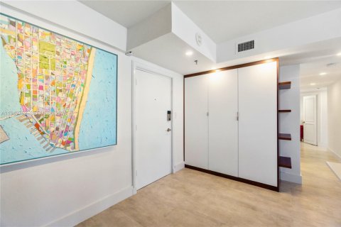 Copropriété à louer à Miami Beach, Floride: 2 chambres, 110.55 m2 № 2153048 - photo 11