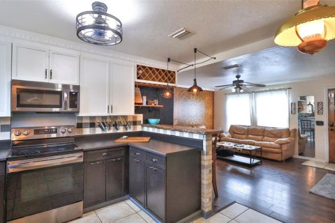 House in Edgewater, Florida 3 bedrooms, 96.62 sq.m. № 2324725 - photo 9