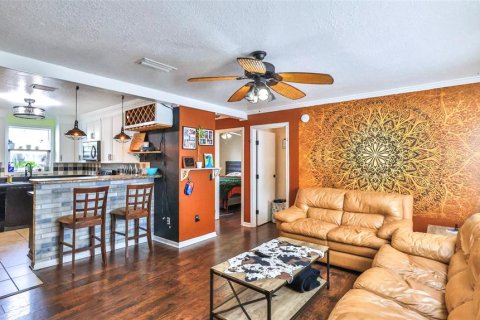 House in Edgewater, Florida 3 bedrooms, 96.62 sq.m. № 2324725 - photo 4