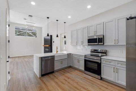 House in Sarasota, Florida 5 bedrooms, 309.27 sq.m. № 1884539 - photo 20