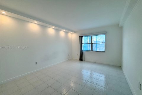 Снять в аренду кондоминиум в Санни-Айлс-Бич, Флорида 1 спальня, 66.89м2, № 1693431 - фото 16