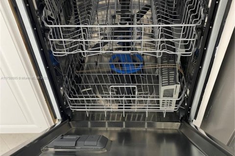 Снять в аренду кондоминиум в Санни-Айлс-Бич, Флорида 1 спальня, 66.89м2, № 1693431 - фото 7