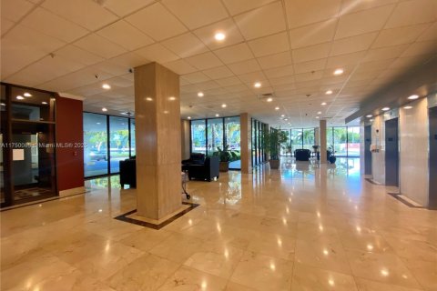 Снять в аренду кондоминиум в Санни-Айлс-Бич, Флорида 1 спальня, 66.89м2, № 1693431 - фото 19