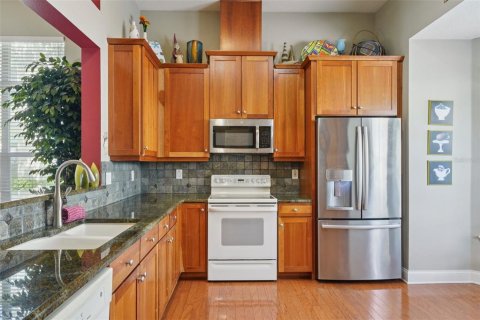 Touwnhouse à vendre à Tampa, Floride: 3 chambres, 208.75 m2 № 1914093 - photo 10