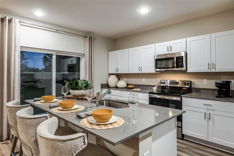 Casa en venta en Davenport, Florida, 5 dormitorios, 150.04 m2 № 1871144 - foto 3