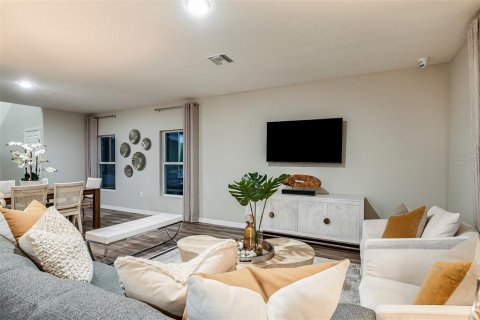 Casa en venta en Davenport, Florida, 5 dormitorios, 150.04 m2 № 1871144 - foto 10
