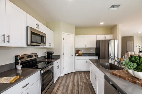 Casa en venta en Davenport, Florida, 5 dormitorios, 150.04 m2 № 1871144 - foto 6