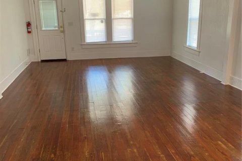 Propiedad comercial en alquiler en New Smyrna Beach, Florida, 118.91 m2 № 1791109 - foto 5