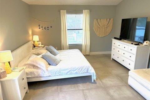 Casa en venta en Orlando, Florida, 4 dormitorios, 192.31 m2 № 2143349 - foto 5