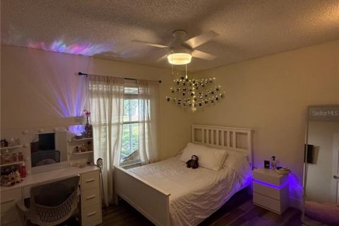 Casa en venta en Orlando, Florida, 4 dormitorios, 192.31 m2 № 2143349 - foto 17
