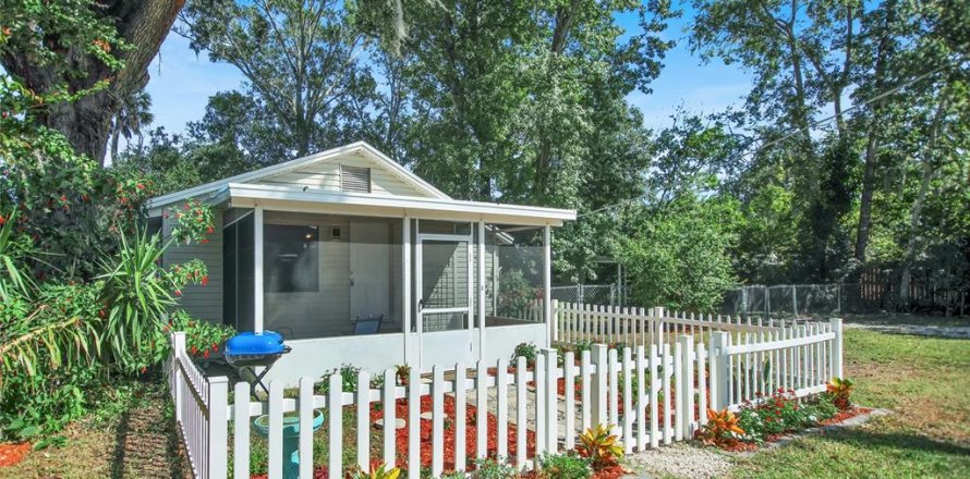 House in Holly Hill, Florida 2 bedrooms, 60.76 sq.m. № 2222976