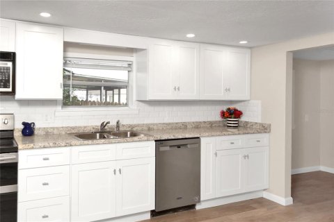 House in Holly Hill, Florida 2 bedrooms, 60.76 sq.m. № 2222976 - photo 20