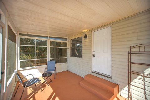 House in Holly Hill, Florida 2 bedrooms, 60.76 sq.m. № 2222976 - photo 2