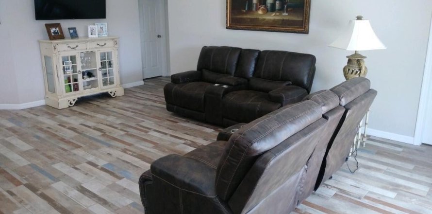 House in Cape Coral, Florida 3 bedrooms, 136.47 sq.m. № 1119043