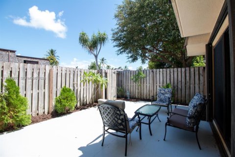 Touwnhouse à Palm Springs, Floride 2 chambres, 114.46 m2 № 2028605