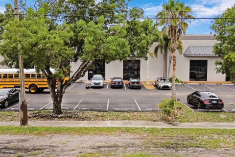 Commercial property in Lauderhill, Florida № 2244629 - photo 15