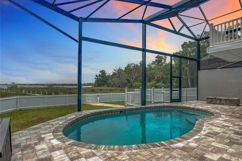 House in Crystal River, Florida 3 bedrooms, 185.53 sq.m. № 1717298 - photo 3