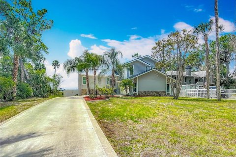 House in Crystal River, Florida 3 bedrooms, 185.53 sq.m. № 1717298 - photo 16