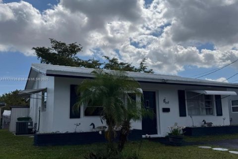 House in Tamarac, Florida 2 bedrooms, 93.65 sq.m. № 1863976 - photo 14