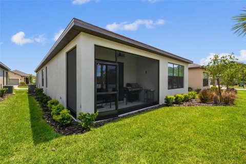 Villa ou maison à vendre à Kissimmee, Floride: 2 chambres, 126.9 m2 № 1808259 - photo 2