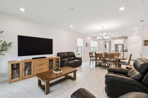 Villa ou maison à vendre à Kissimmee, Floride: 2 chambres, 126.9 m2 № 1808259 - photo 27