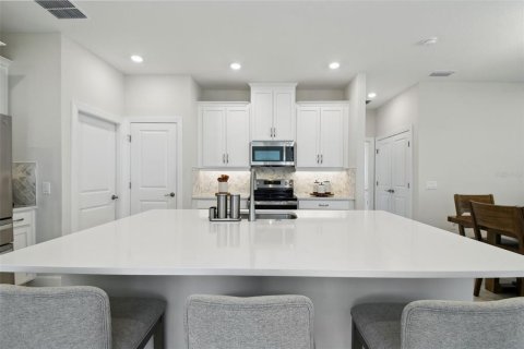 Villa ou maison à vendre à Kissimmee, Floride: 2 chambres, 126.9 m2 № 1808259 - photo 28
