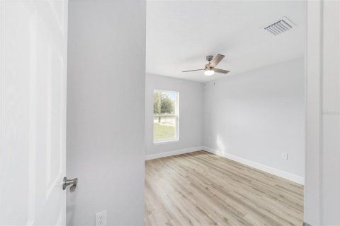 House in Dunnellon, Florida 3 bedrooms, 117.71 sq.m. № 1635148 - photo 25