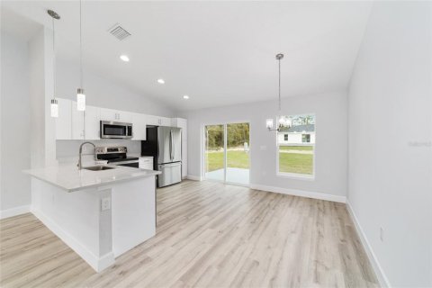 House in Dunnellon, Florida 3 bedrooms, 117.71 sq.m. № 1635148 - photo 11