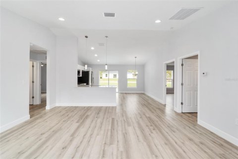 House in Dunnellon, Florida 3 bedrooms, 117.71 sq.m. № 1635148 - photo 6