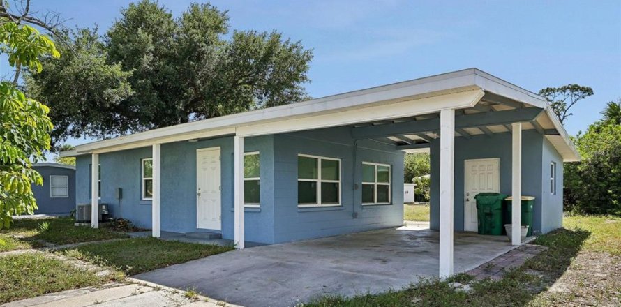 Villa ou maison à Port Charlotte, Floride 2 chambres, 68.28 m2 № 2149228