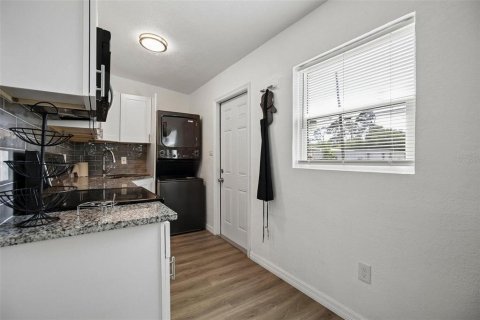 Villa ou maison à vendre à Port Charlotte, Floride: 2 chambres, 68.28 m2 № 2149228 - photo 12