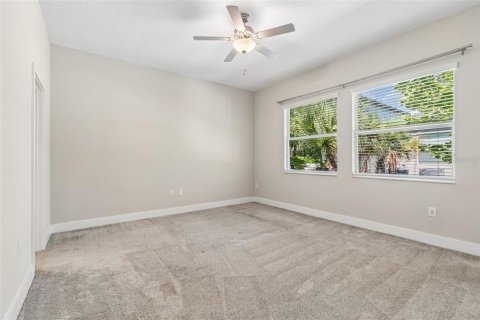 Villa ou maison à vendre à Tampa, Floride: 4 chambres, 258.45 m2 № 2149865 - photo 17