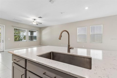 Villa ou maison à vendre à Tampa, Floride: 4 chambres, 258.45 m2 № 2149865 - photo 13