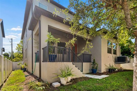 Villa ou maison à vendre à Tampa, Floride: 4 chambres, 258.45 m2 № 2149865 - photo 28