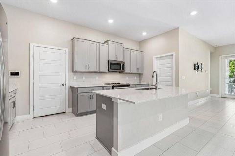 Villa ou maison à vendre à Tampa, Floride: 4 chambres, 258.45 m2 № 2149865 - photo 11