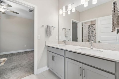 Villa ou maison à vendre à Tampa, Floride: 4 chambres, 258.45 m2 № 2149865 - photo 23
