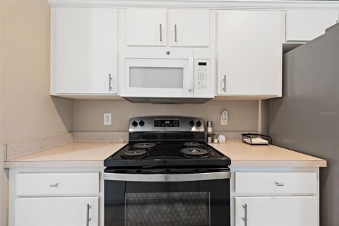 House in Wesley Chapel, Florida 3 bedrooms, 138.7 sq.m. № 1850066 - photo 21