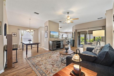 House in Wesley Chapel, Florida 3 bedrooms, 138.7 sq.m. № 1850066 - photo 18