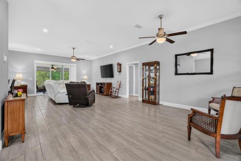 House in Orlando, Florida 3 bedrooms, 204.94 sq.m. № 2320784 - photo 8