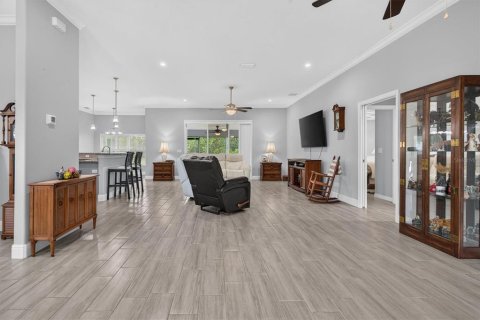House in Orlando, Florida 3 bedrooms, 204.94 sq.m. № 2320784 - photo 9