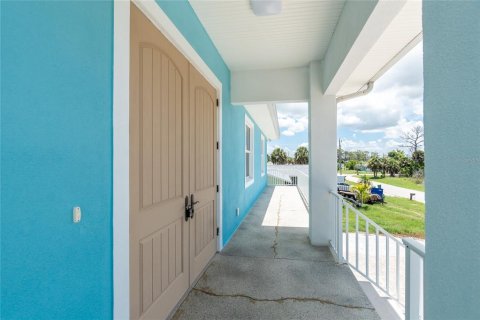 House in Englewood, Florida 3 bedrooms, 211.35 sq.m. № 1795131 - photo 3